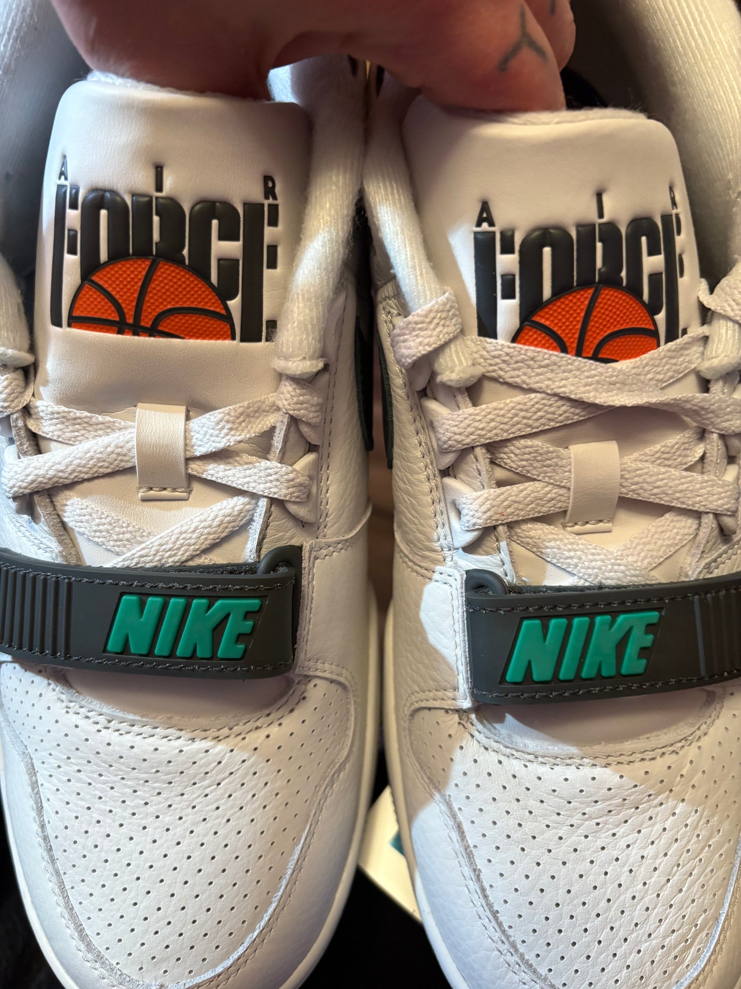 Nike Air Force 1 Mid Sneakers